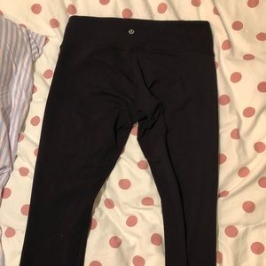 Size 8 wunder under Lululemon leggings!